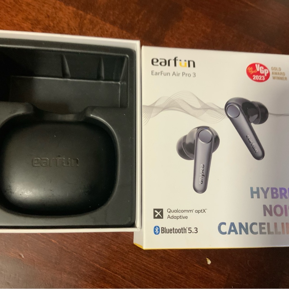 Ear Fun noise cancelling ear buds